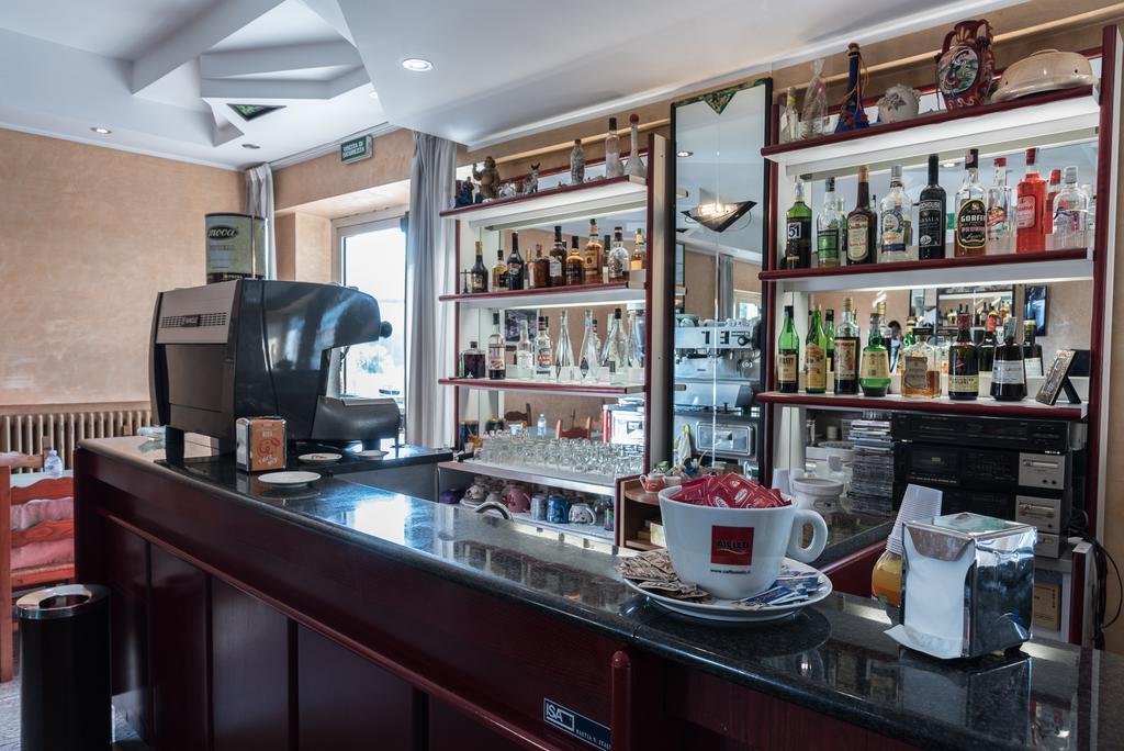 Albergo Carpino Mangone  Exteriér fotografie